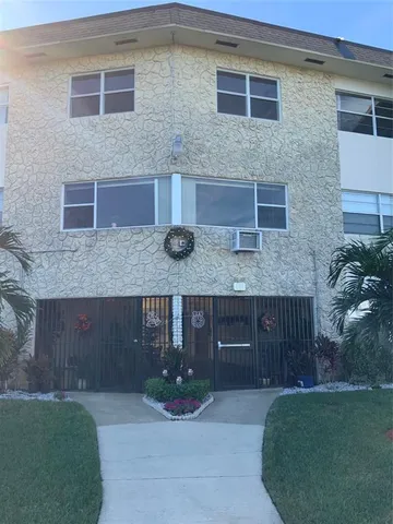 $164,000 | 4801 Northwest 34th Street, Unit 616, Lauderdale Lakes, FL 33319