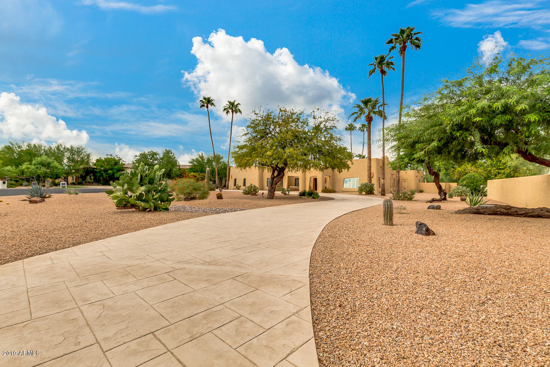 6424 East Maverick Road Paradise Valley, AZ 85253 - Photo 2 of 89 02-Maverick