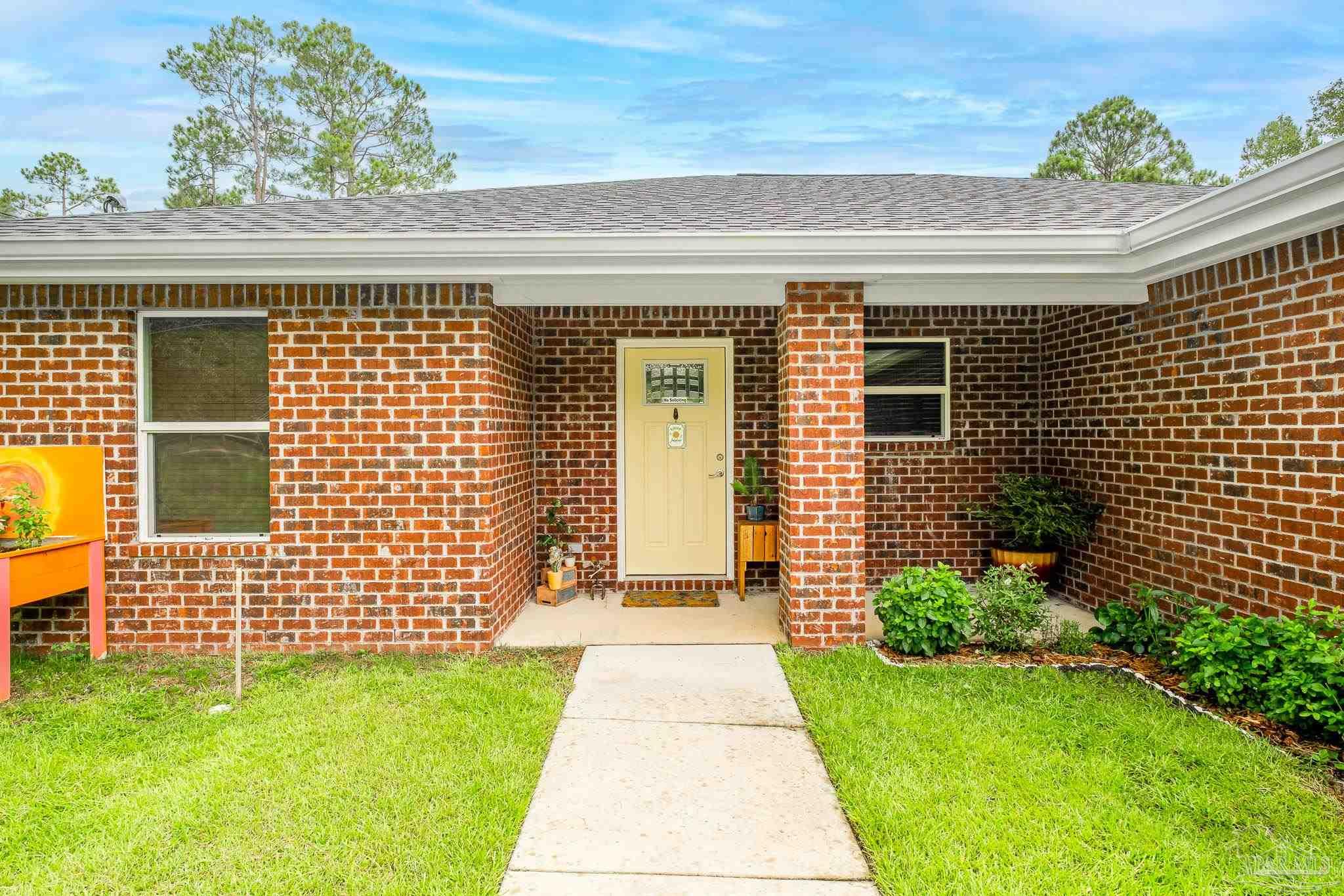5573 Riviera Drive Milton, FL 32583 - Photo 2 of 31 Gallery Image 2