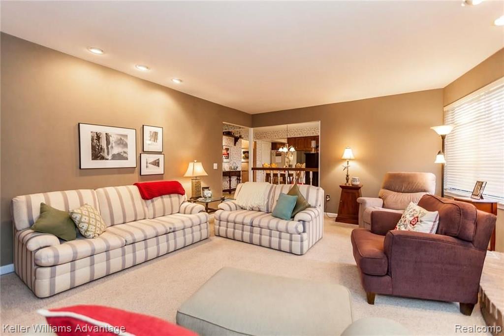 3839 Williamsburg Court Rochester Hills, MI 48309 - Photo 9 of 23