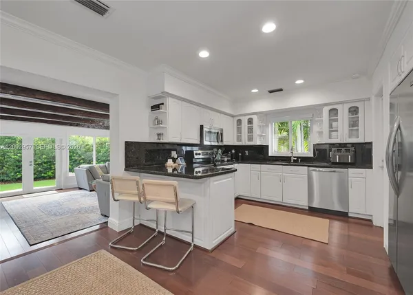 $8,000 | 6134 Southwest 28th Street, Miami, FL 33155