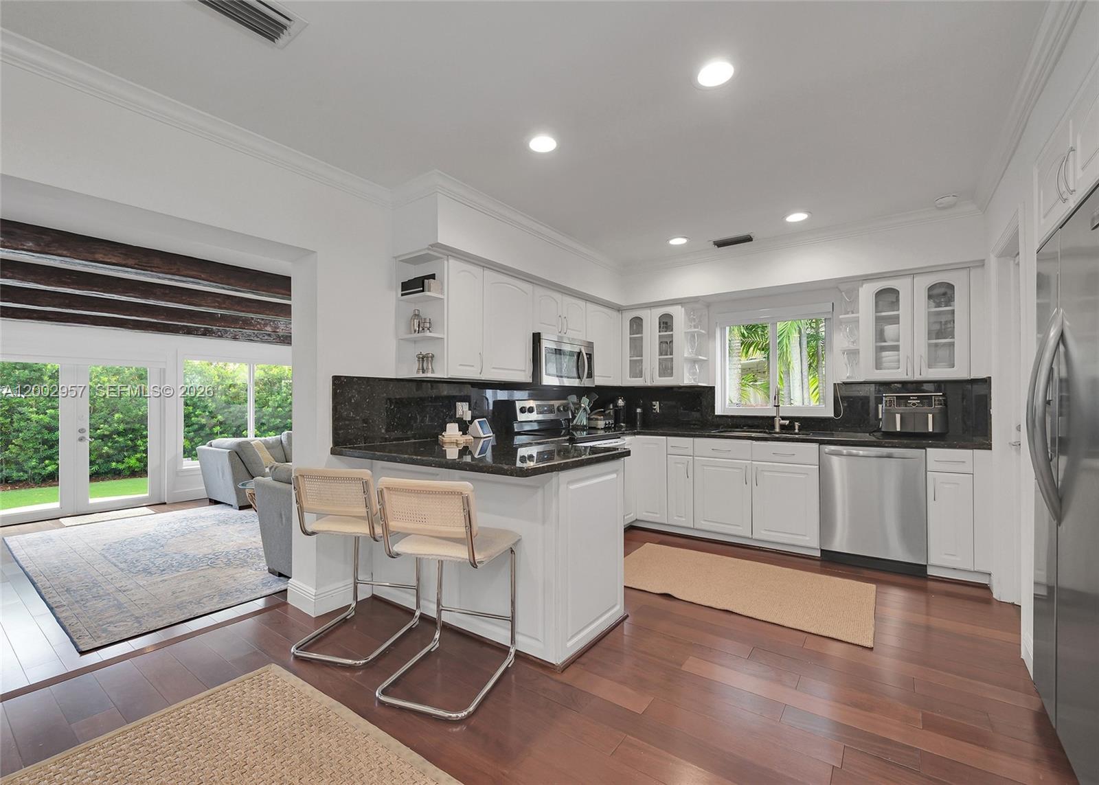 6134 Southwest 28th Street Miami, FL 33155 - Photo 12 of 44