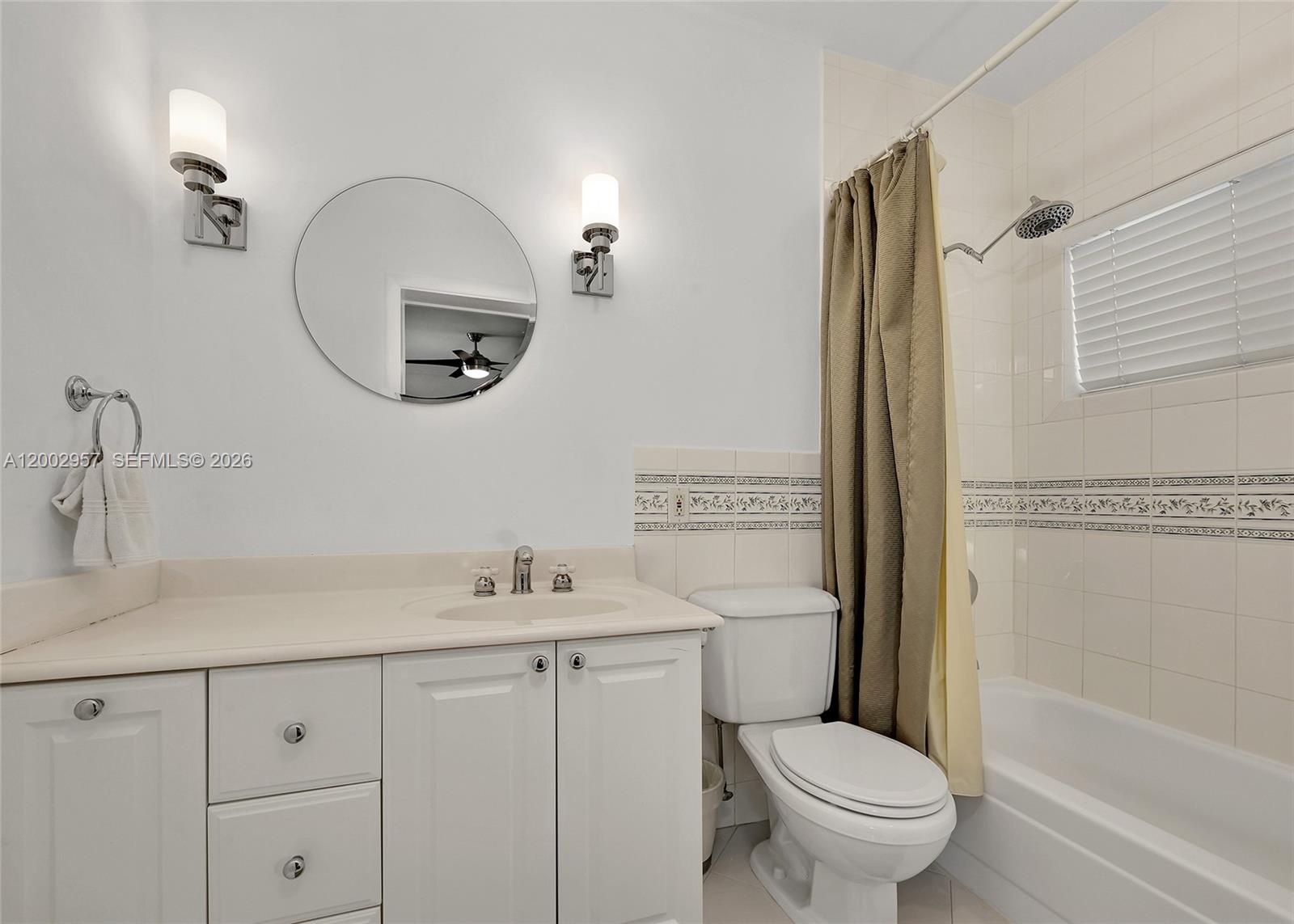 6134 Southwest 28th Street Miami, FL 33155 - Photo 22 of 44 En Suite