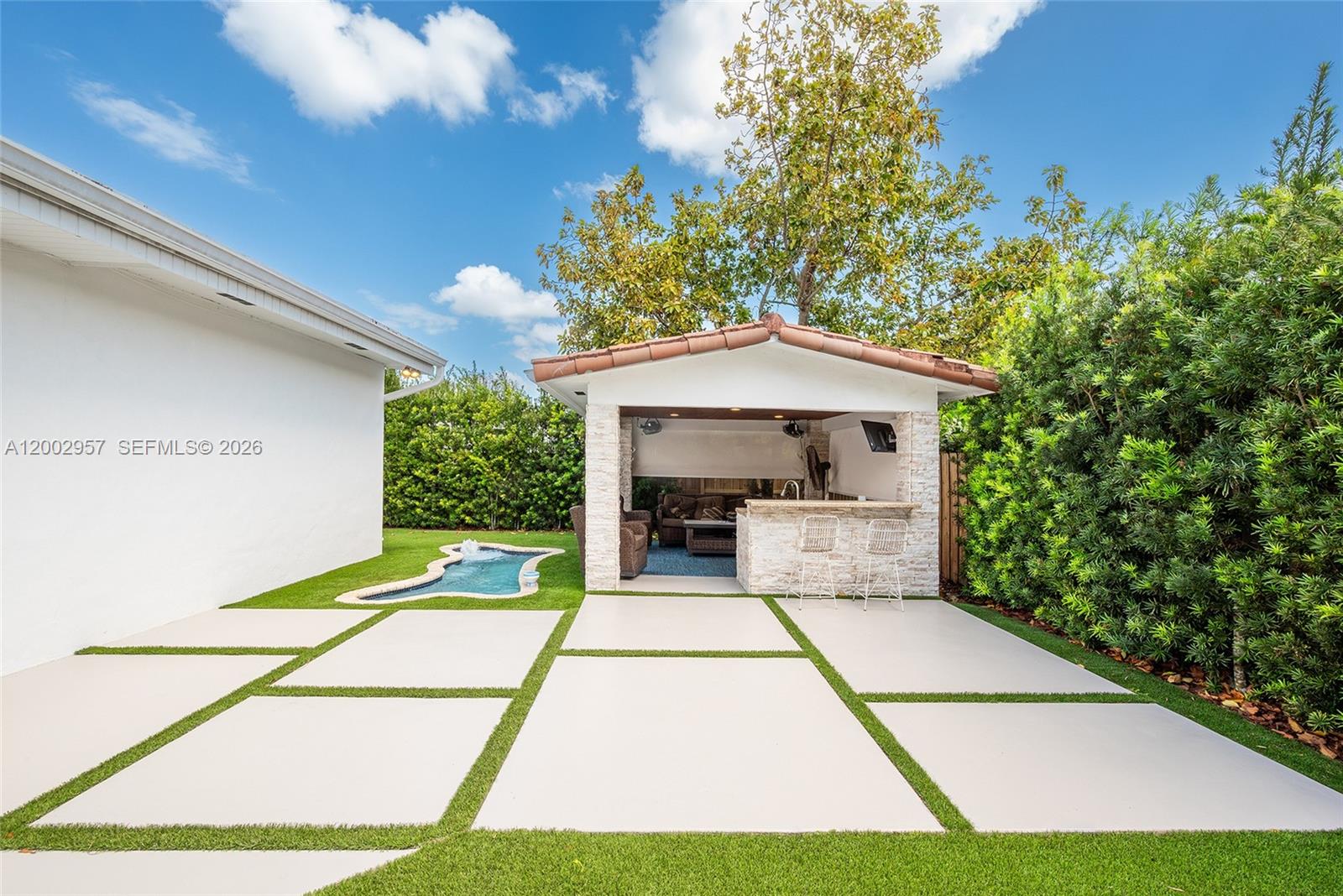 6134 Southwest 28th Street Miami, FL 33155 - Photo 34 of 44