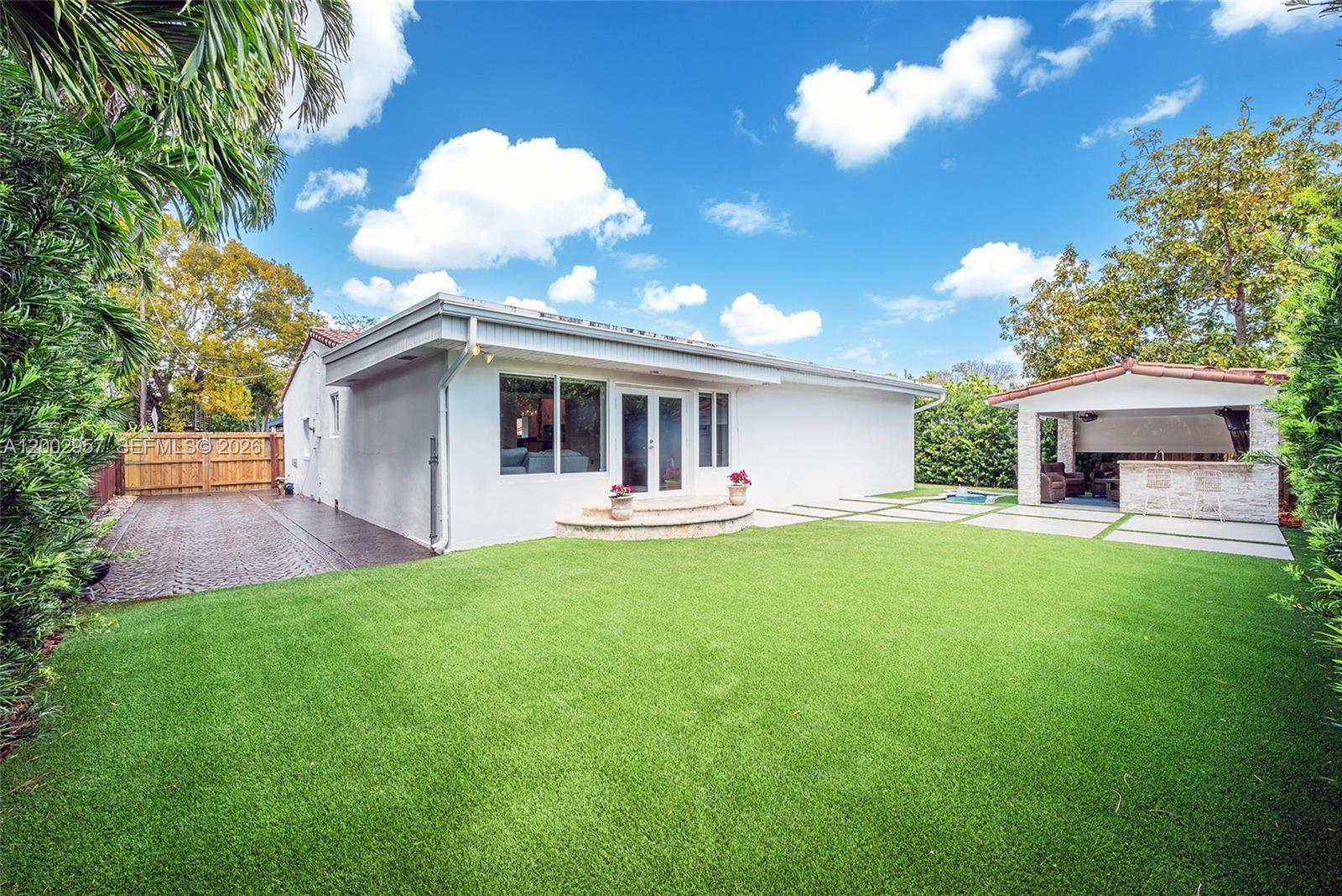 6134 Southwest 28th Street Miami, FL 33155 - Photo 35 of 44