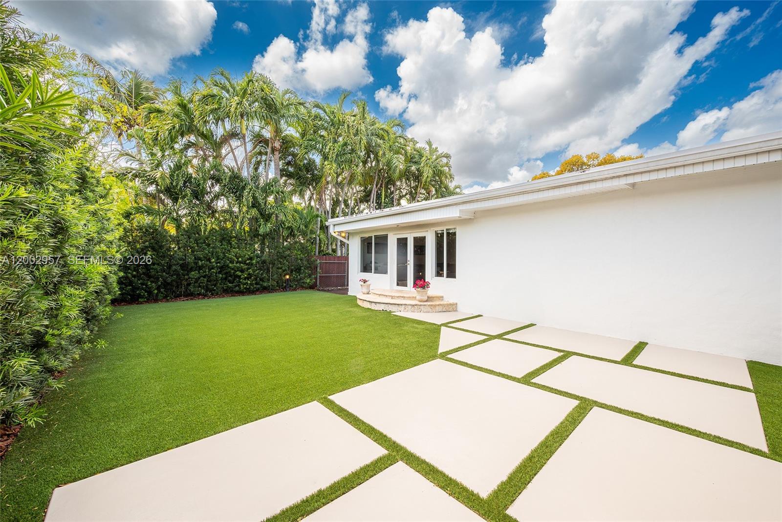 6134 Southwest 28th Street Miami, FL 33155 - Photo 36 of 44