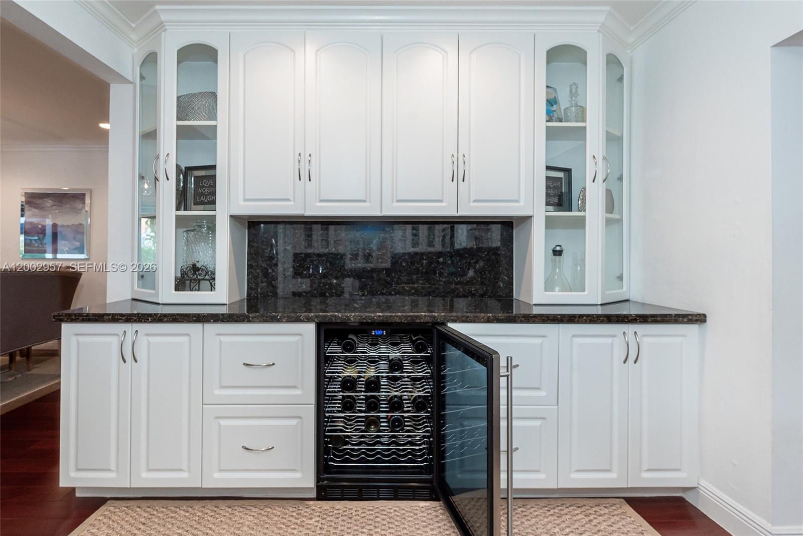 6134 Southwest 28th Street Miami, FL 33155 - Photo 9 of 44