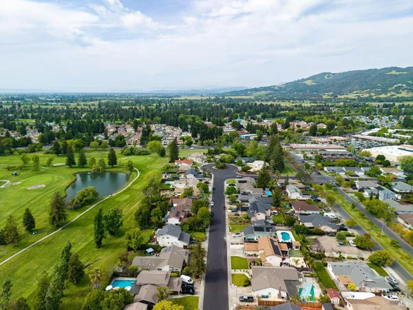 $899,950 | 5288 Daniel Drive, Rohnert Park, CA 94928