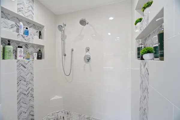 $985,000 | 3667 Quaker Ridge Lane, Appleton, WI 54914