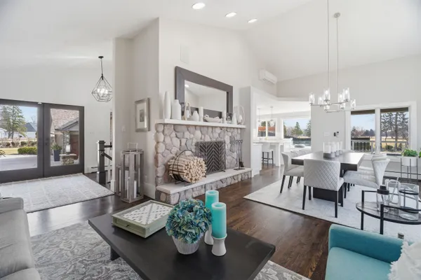 $985,000 | 3667 Quaker Ridge Lane, Appleton, WI 54914