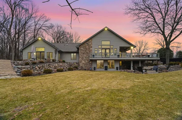 $985,000 | 3667 Quaker Ridge Lane, Appleton, WI 54914