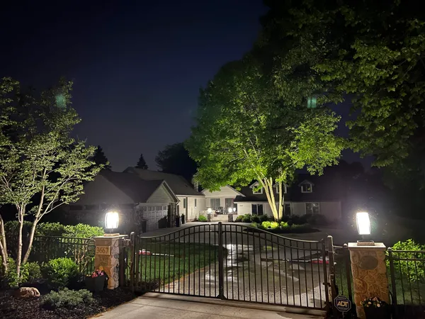 $985,000 | 3667 Quaker Ridge Lane, Appleton, WI 54914