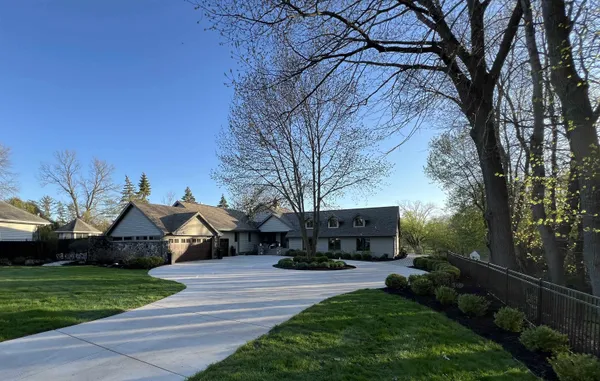 $985,000 | 3667 Quaker Ridge Lane, Appleton, WI 54914