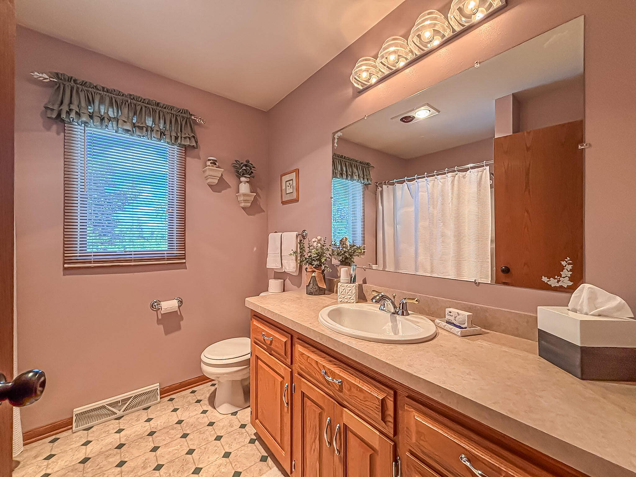 N5833 County Rd F Concord, WI 53178 - Photo 28 of 55 Upstairs Full Bath