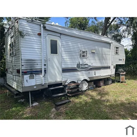 $900 | 3004 East Yukon Street, Unit B, Tampa, FL 33604