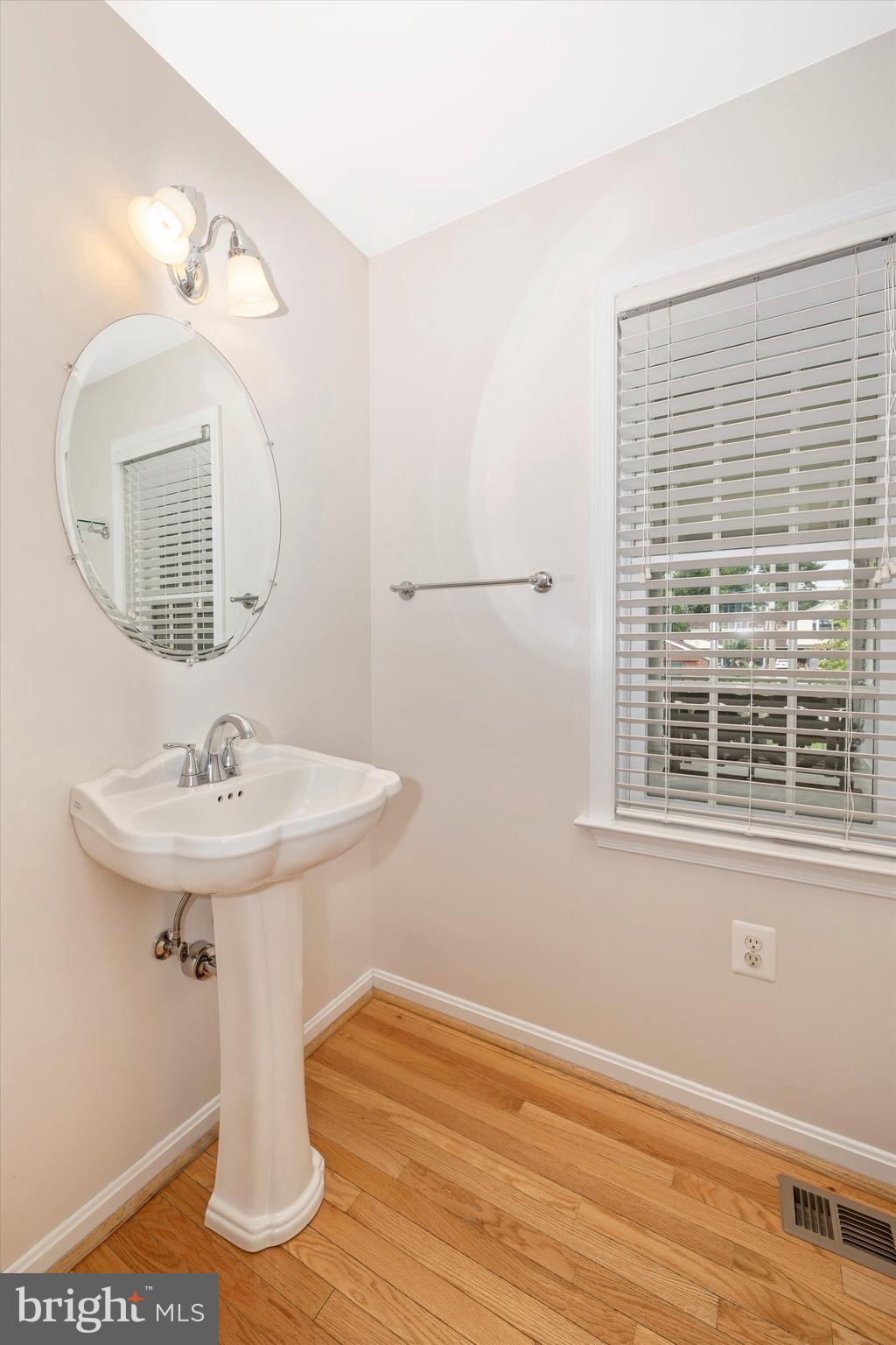 7425 Greenbank Road Middle River, MD 21220 - Photo 17 of 59