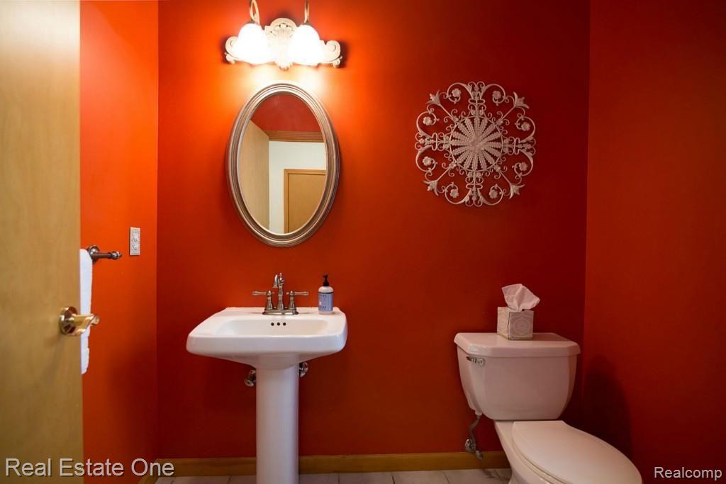 7967 Lee Road Brighton, MI 48116 - Photo 23 of 54 30_55.jpg