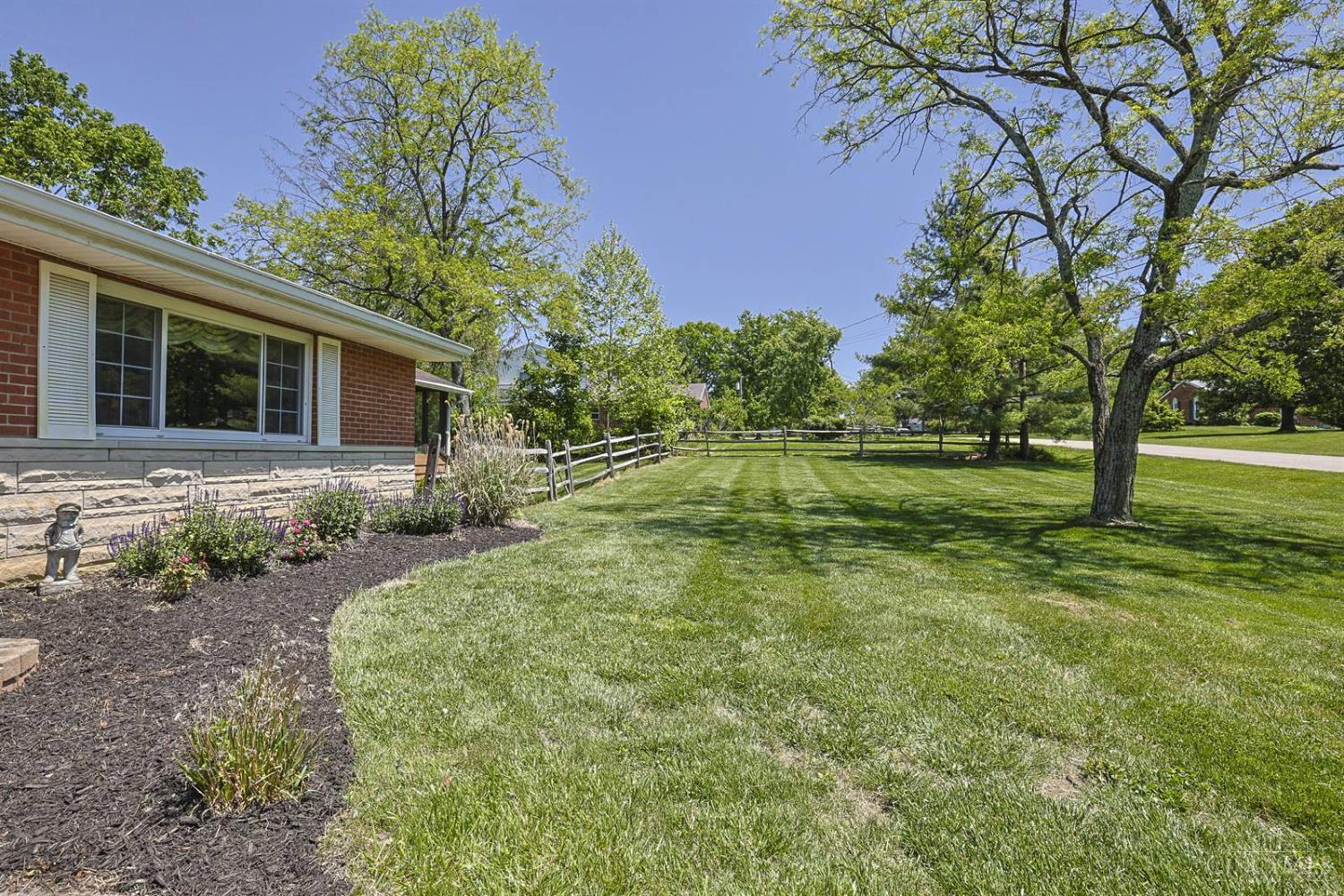 724 Pine Ridge Road Milford, OH 45150 - Photo 3 of 36