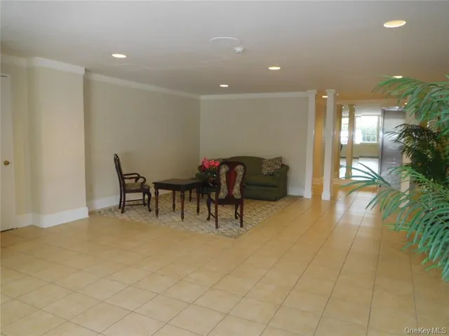 $2,250 | 2 Consulate Drive, Unit 1P, Tuckahoe, NY 10707