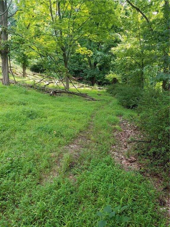 627 Rodi Road Pittsburgh, PA 15235 - Photo 4 of 13 Gallery Image 4
