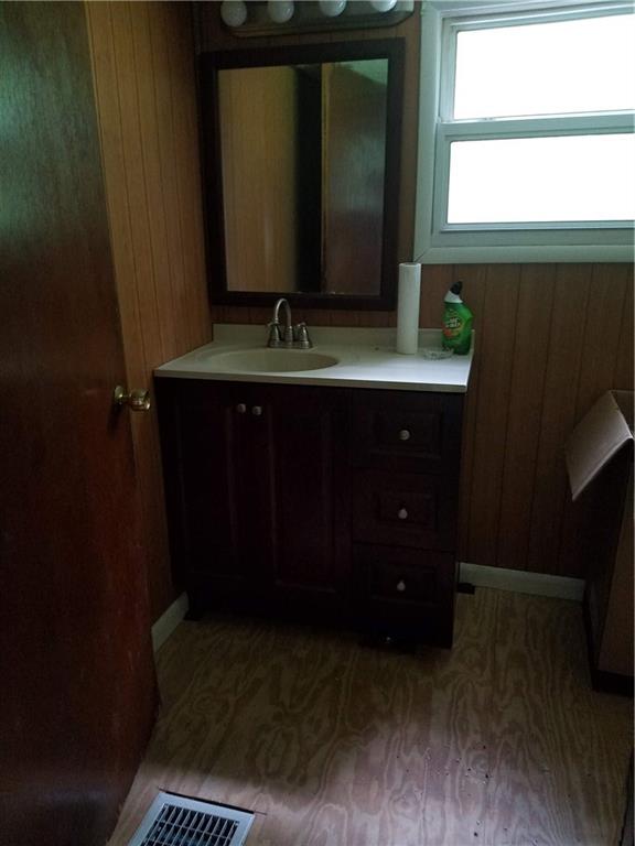 627 Rodi Road Pittsburgh, PA 15235 - Photo 10 of 13 Gallery Image 10