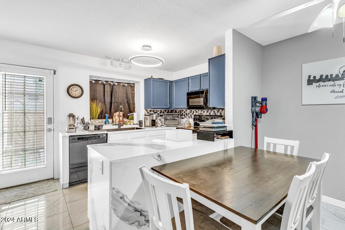 8111 West Wacker Road, Unit 113 Peoria, AZ 85381 - Photo 13 of 16 DSC05027