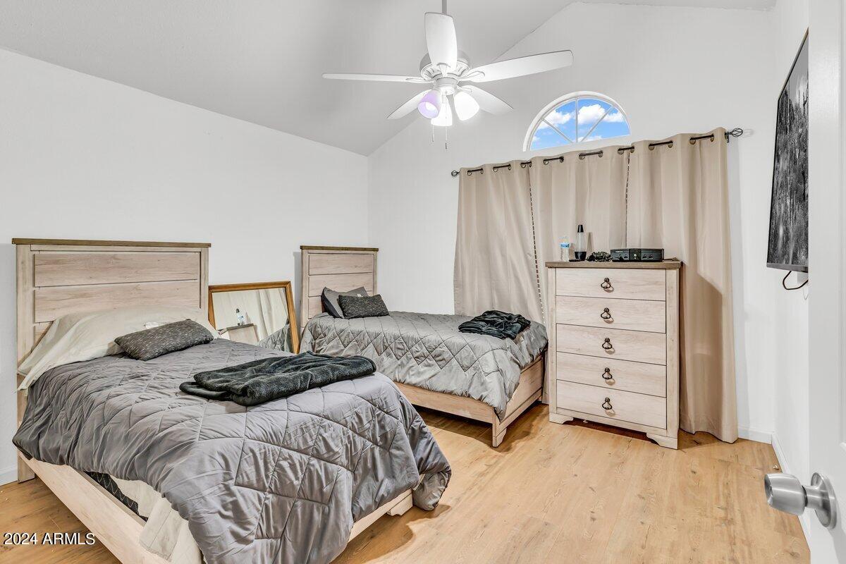 8111 West Wacker Road, Unit 113 Peoria, AZ 85381 - Photo 5 of 16 DSC05075