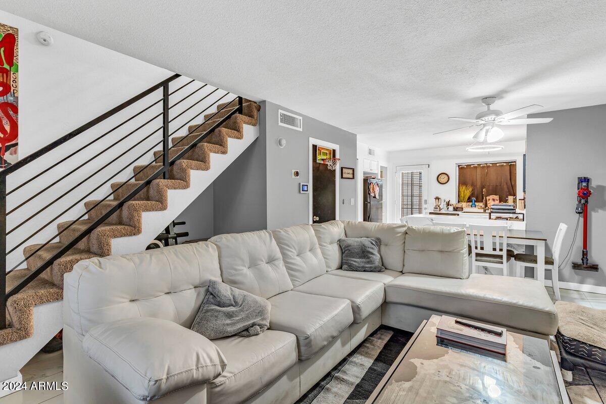8111 West Wacker Road, Unit 113 Peoria, AZ 85381 - Photo 7 of 16 DSC05066