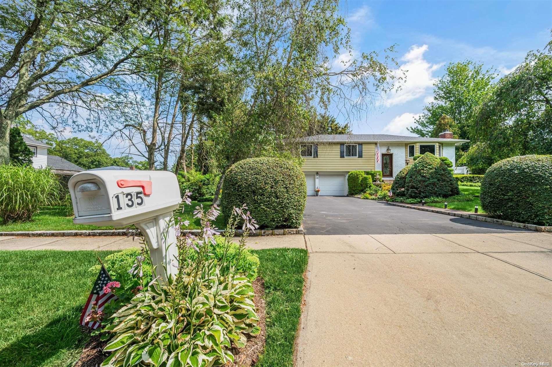 135 New Highway Commack, NY 11725 - Photo 1 of 1