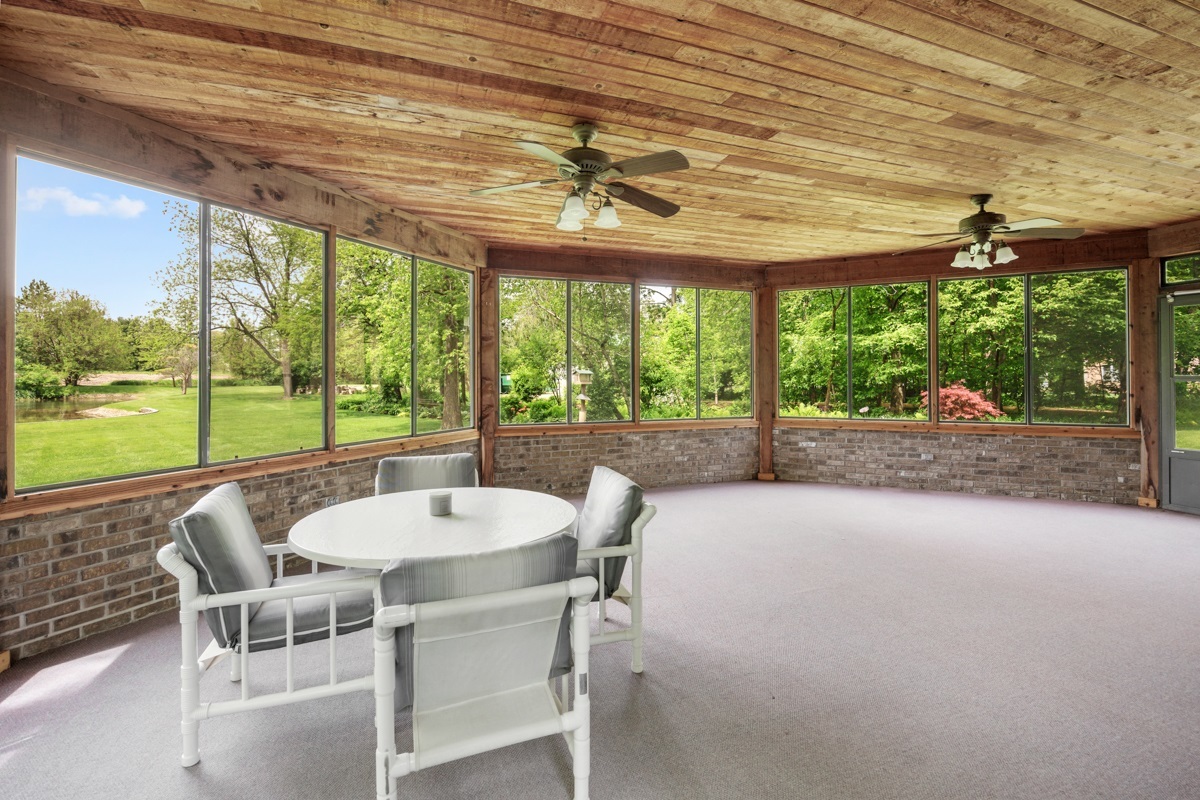 8N258 Brierwood Road Elgin, IL 60124 - Photo 17 of 43