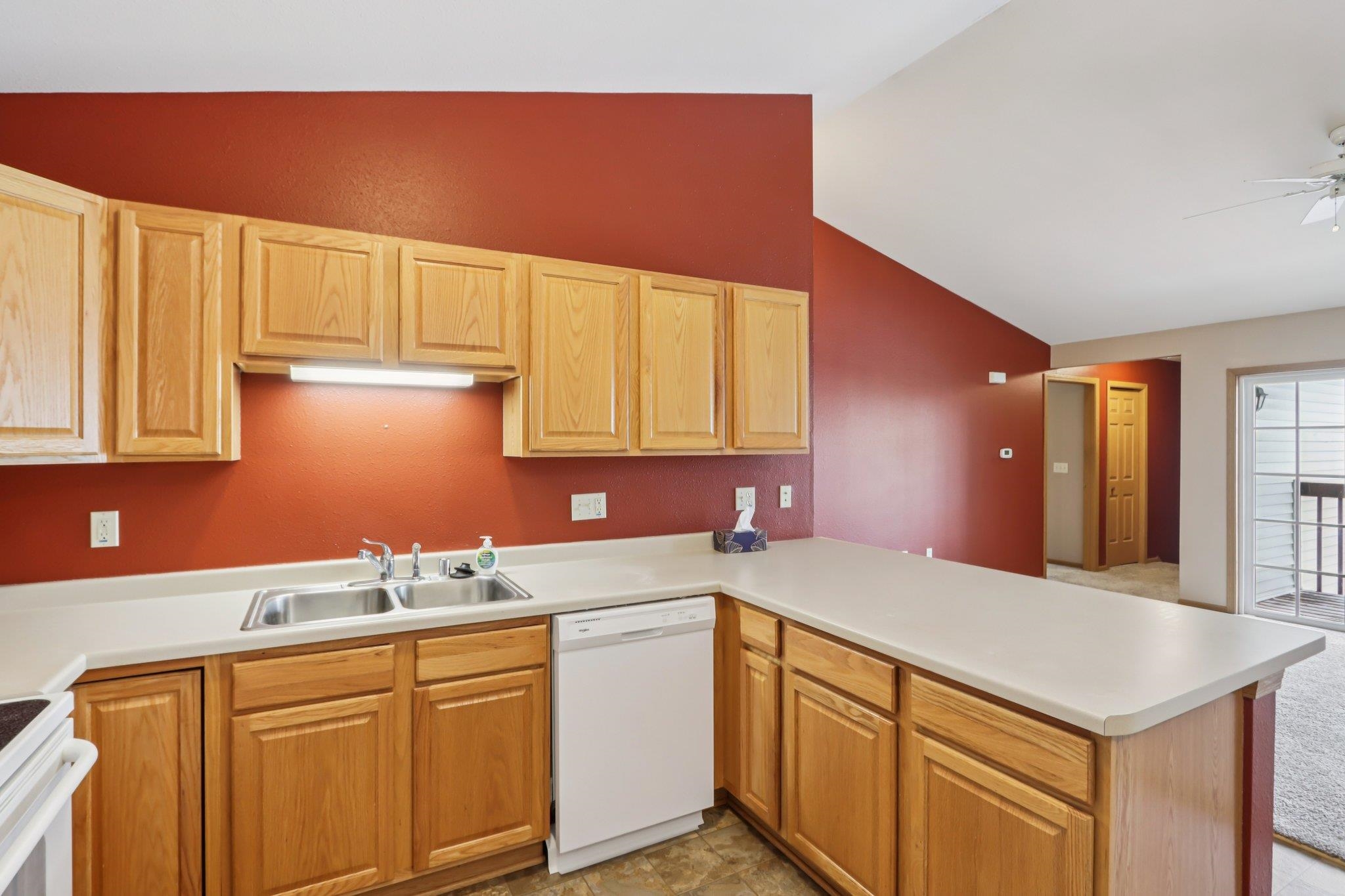 1608 Commonwealth Drive Fort Atkinson, WI 53538 - Photo 11 of 36