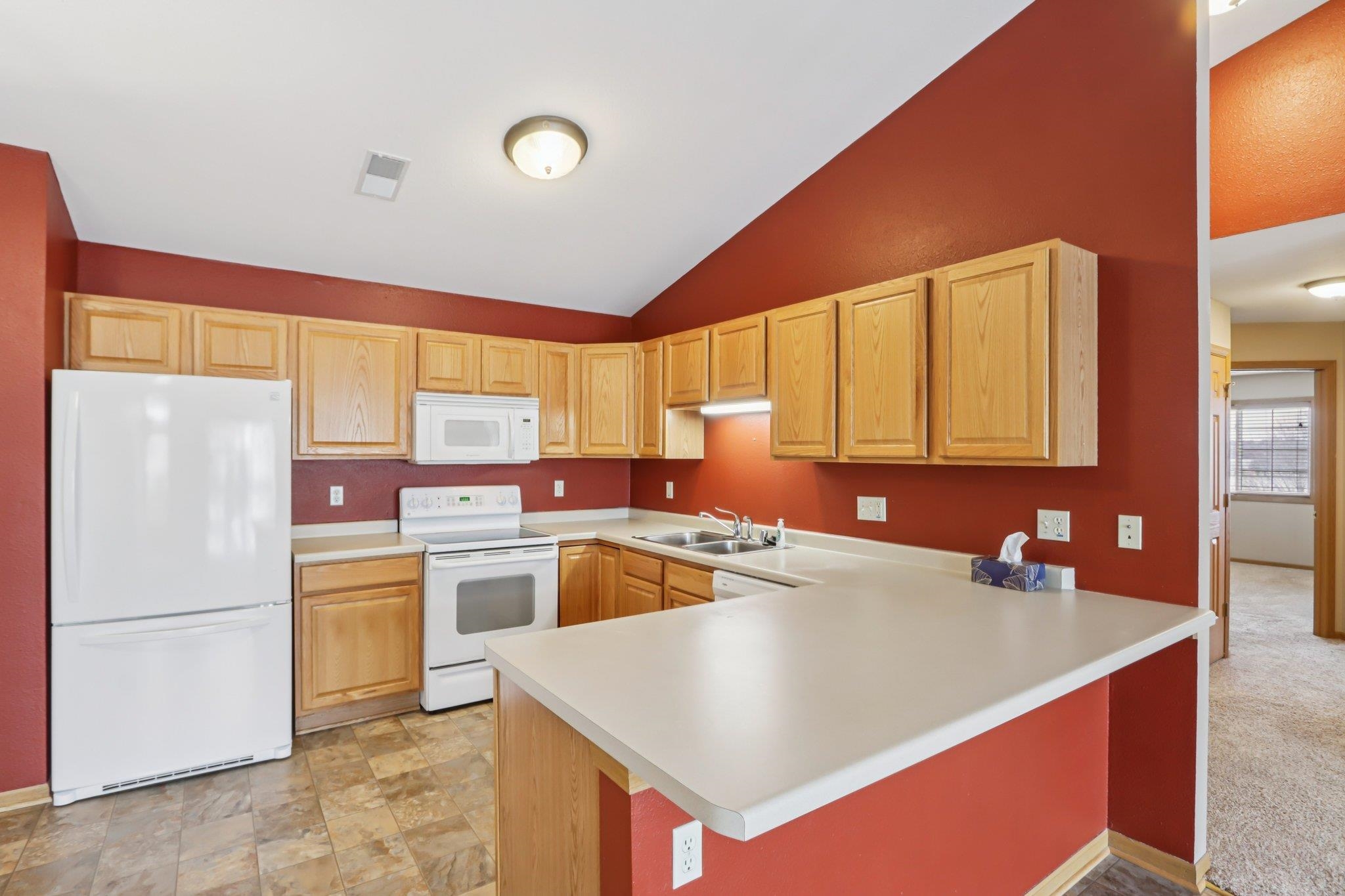 1608 Commonwealth Drive Fort Atkinson, WI 53538 - Photo 9 of 36