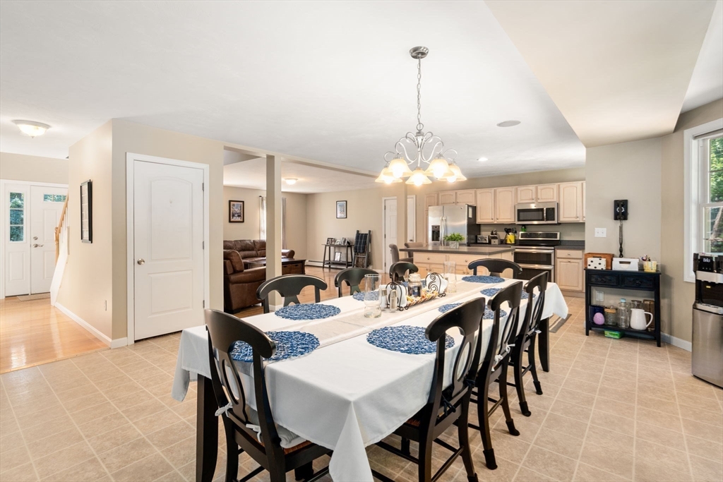 118 Paradise Lane Rochester, MA 02770 - Photo 8 of 38