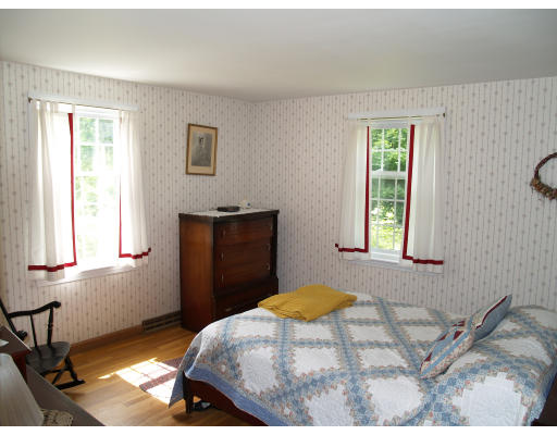 39 Horseshoe Road Chelmsford, MA 01824 - Photo 13 of 20 Gallery Image 13