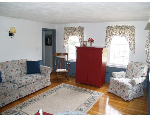 39 Horseshoe Road Chelmsford, MA 01824 - Photo 9 of 20 Gallery Image 9