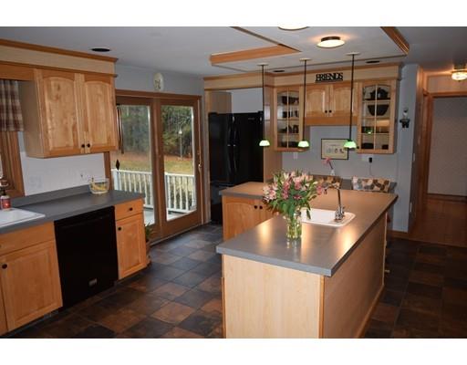 89 Dr Braley Road Freetown, MA 02717 - Photo 3 of 16 Gallery Image 3
