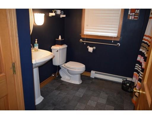 89 Dr Braley Road Freetown, MA 02717 - Photo 8 of 16 Gallery Image 8