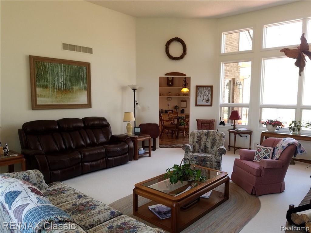 Living Room Toward Breakfast Nook