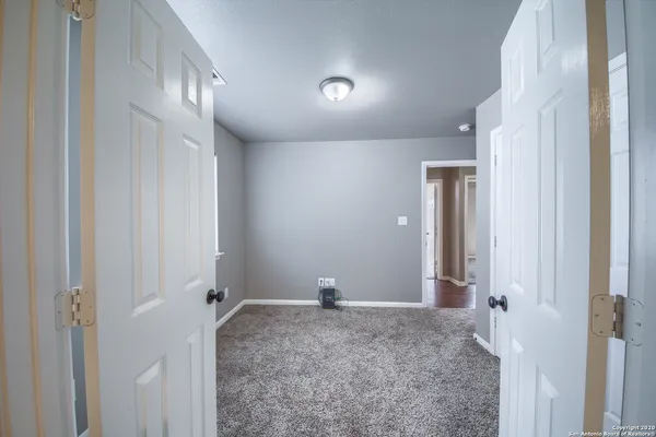 $2,000 | 503 Willow Grove Drive, San Antonio, TX 78245