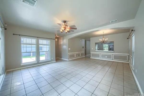 $2,000 | 503 Willow Grove Drive, San Antonio, TX 78245