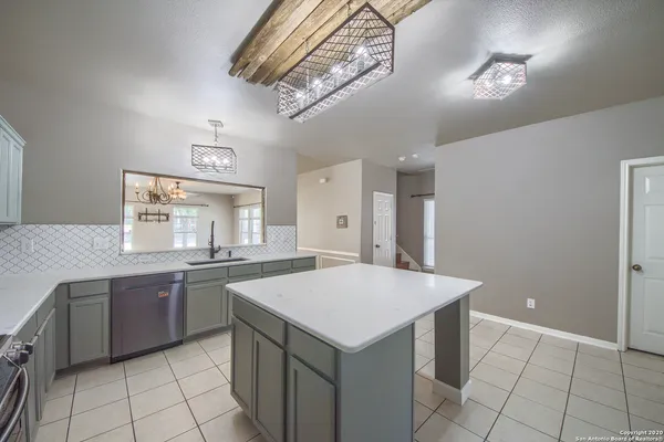 $2,000 | 503 Willow Grove Drive, San Antonio, TX 78245