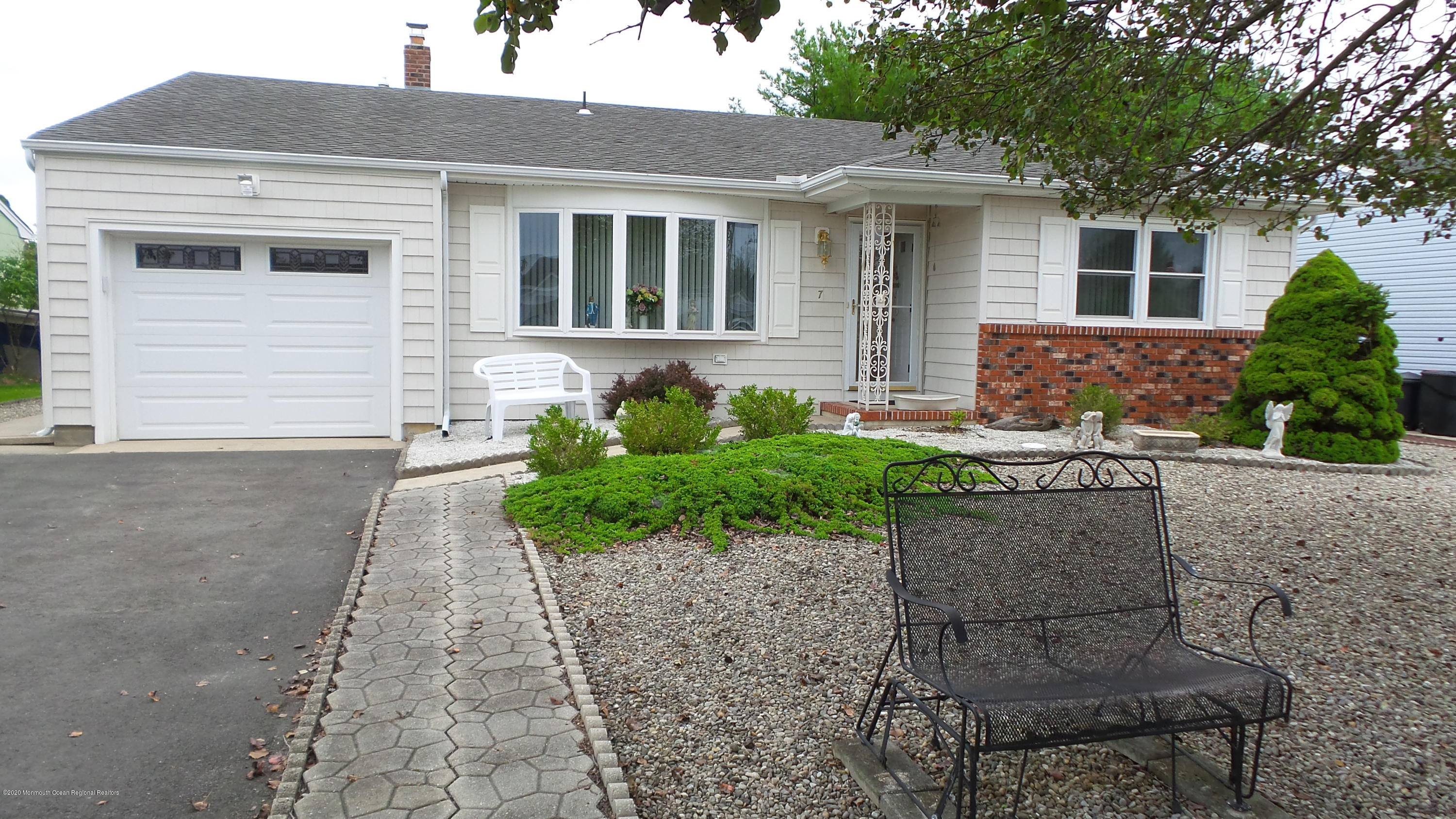 7 Jericho Road Toms River, NJ 08757 - Photo 3 of 25 20200909_130657