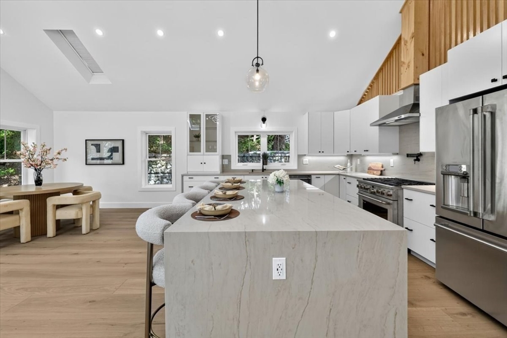 101 Hackensack Road Boston, MA 02467 - Photo 4 of 39