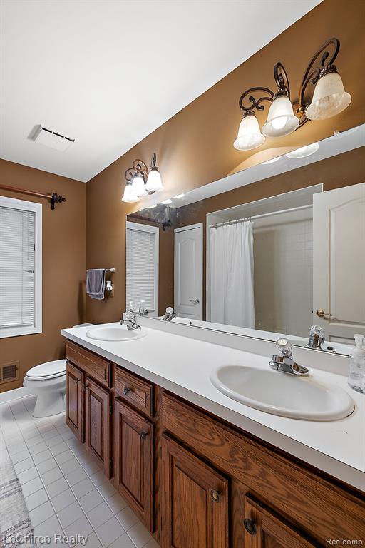 1773 Skyline Drive Rochester Hills, MI 48306 - Photo 23 of 36