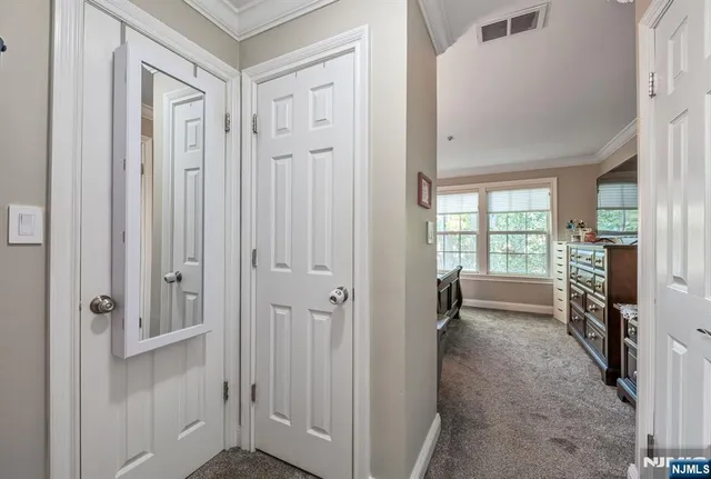 $575,000 | 1034 Castle Road, Mahwah, NJ 07430