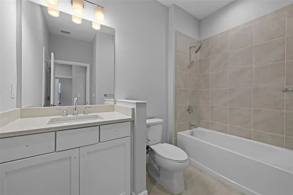 $2,800 | 4338 Tamarind Place, Bradenton, FL 34203