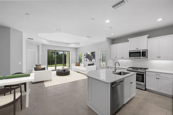 $2,800 | 4338 Tamarind Place, Bradenton, FL 34203