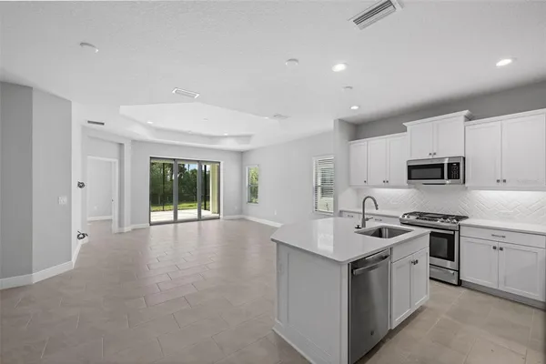 $2,800 | 4338 Tamarind Place, Bradenton, FL 34203