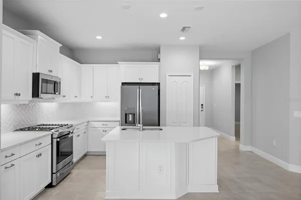 $2,800 | 4338 Tamarind Place, Bradenton, FL 34203