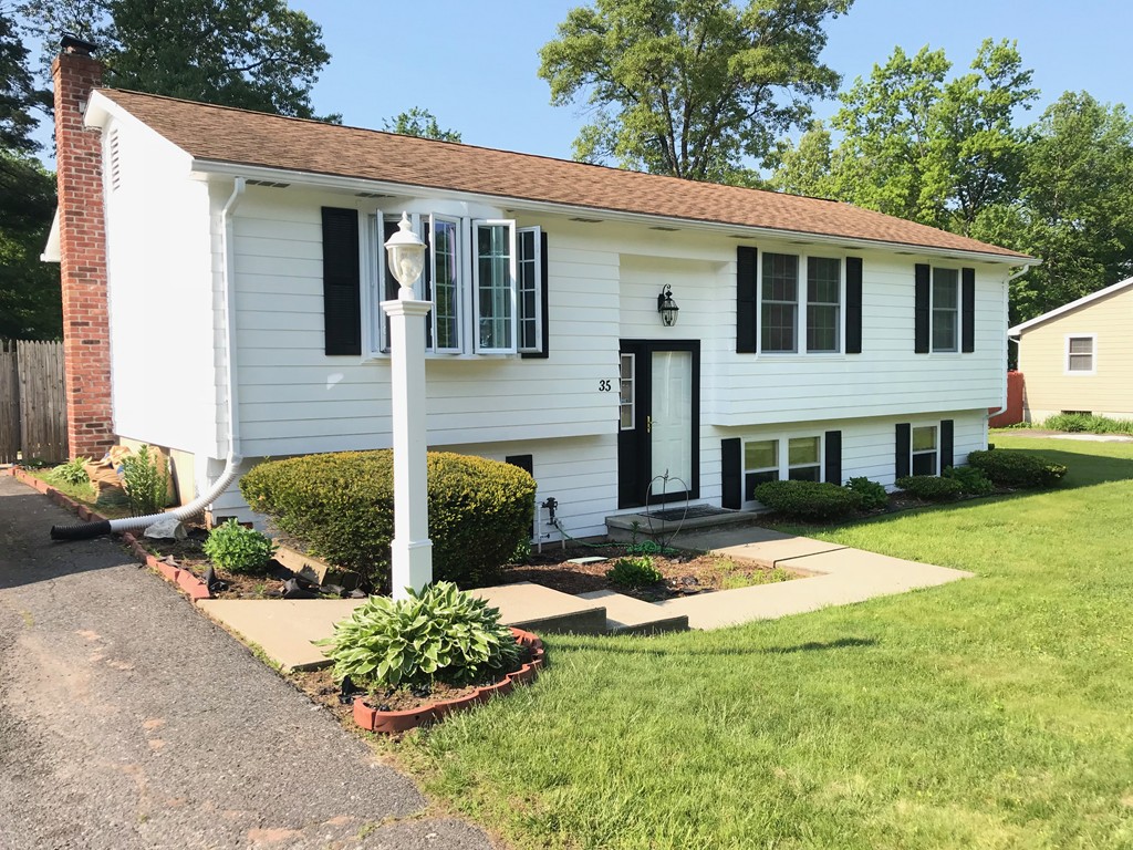 35 Driftwood Road Springfield, MA 01128 - Photo 26 of 26 front view of a house with a yard